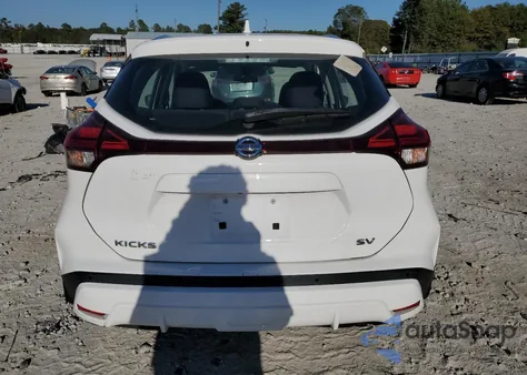 2021 Nissan Kicks Sv z USA, uszkodzony, nr VIN 3N1CP5CV7ML489795